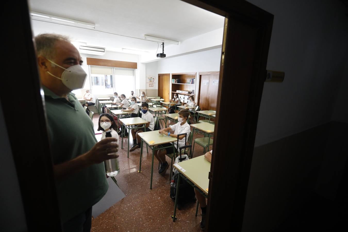 En imágenes, así ha sido la vuelta al colegio en Córdoba (II)