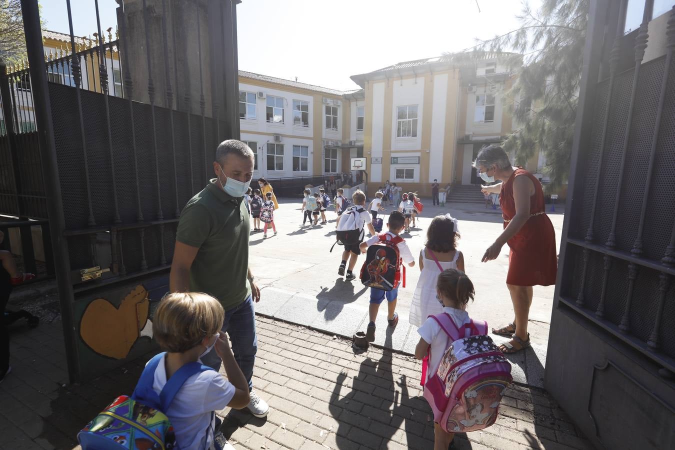 En imágenes, así ha sido la vuelta al colegio en Córdoba (II)