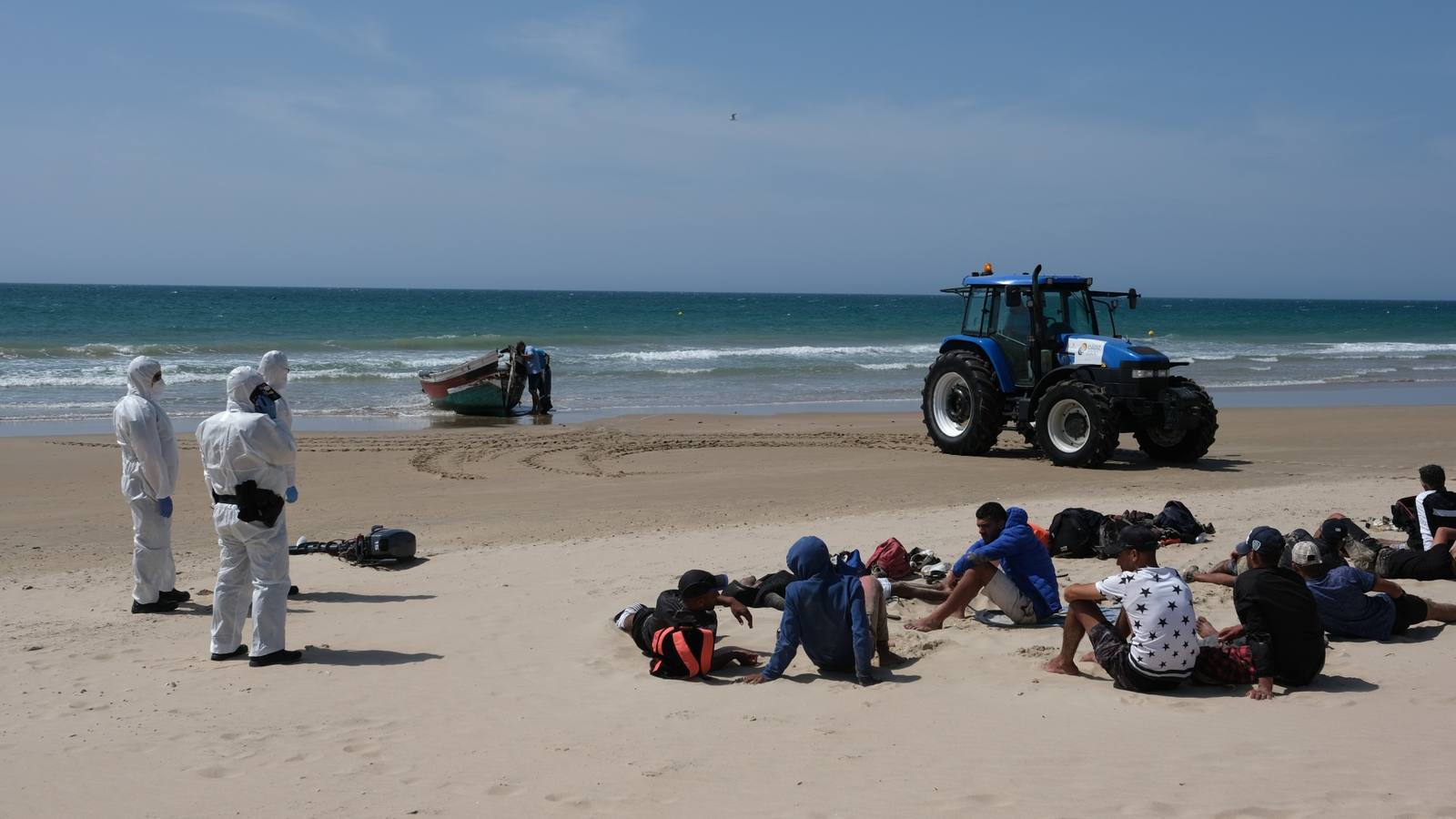 Llegan dos pateras a las costas de Cádiz