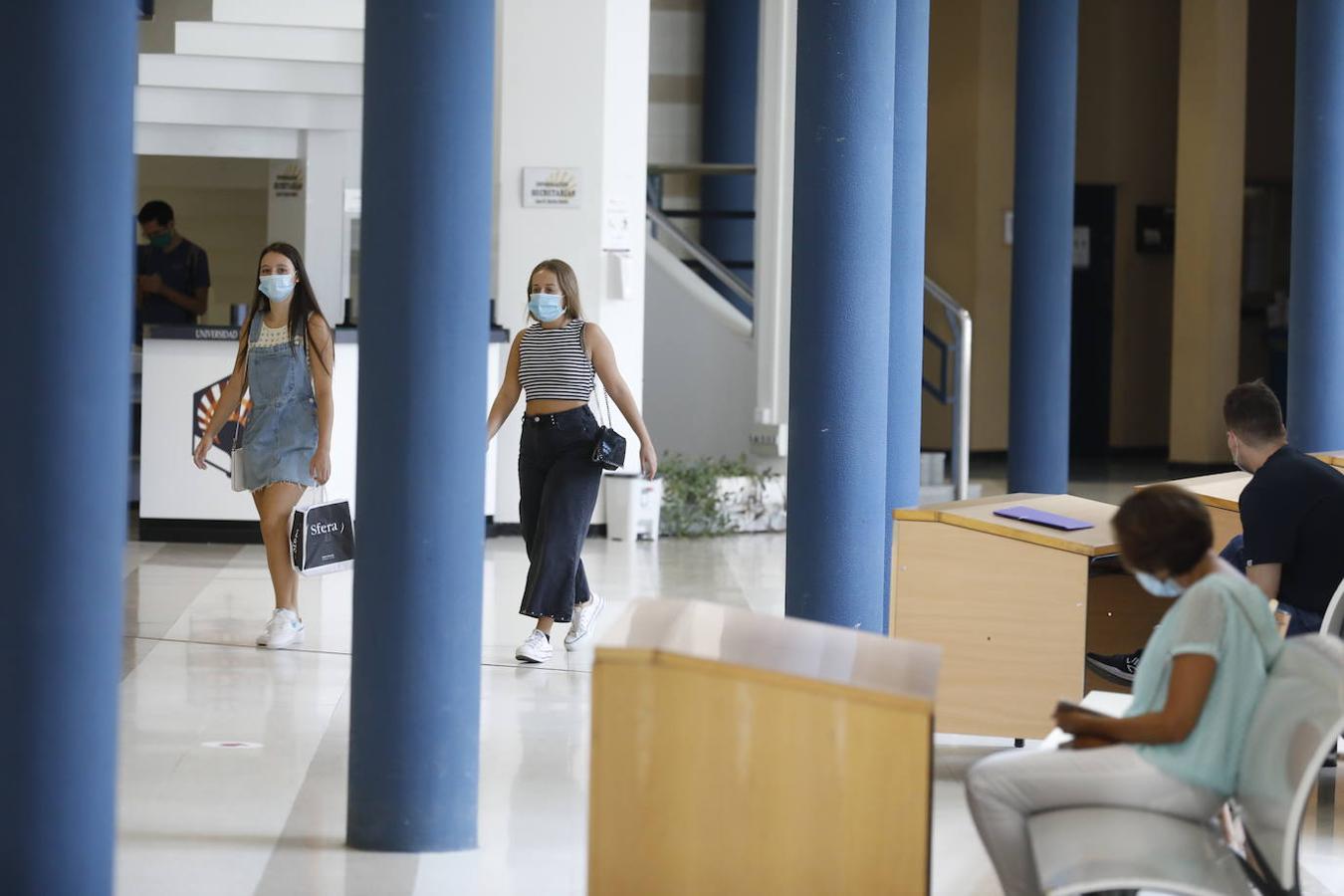 La vuelta a las clases de la Universidad de Córdoba, en imágenes