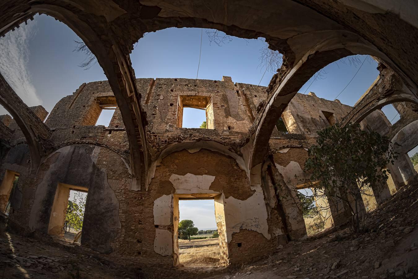 El misterioso convento abandonado de Carmona