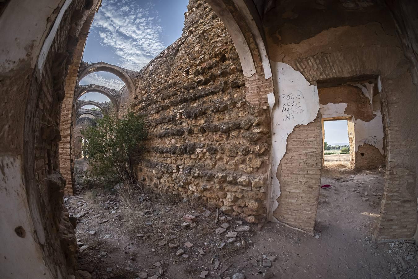 El misterioso convento abandonado de Carmona