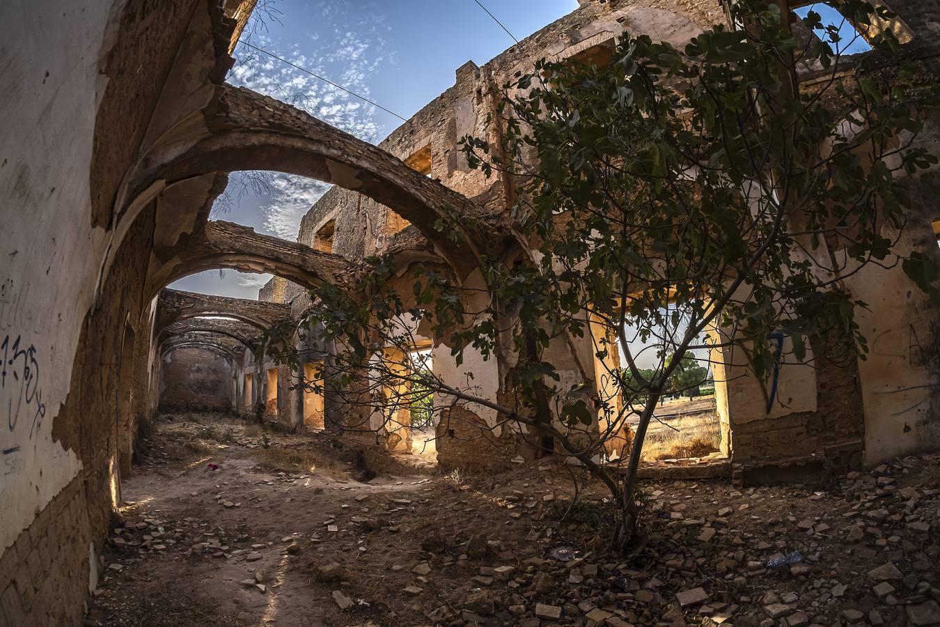 El misterioso convento abandonado de Carmona