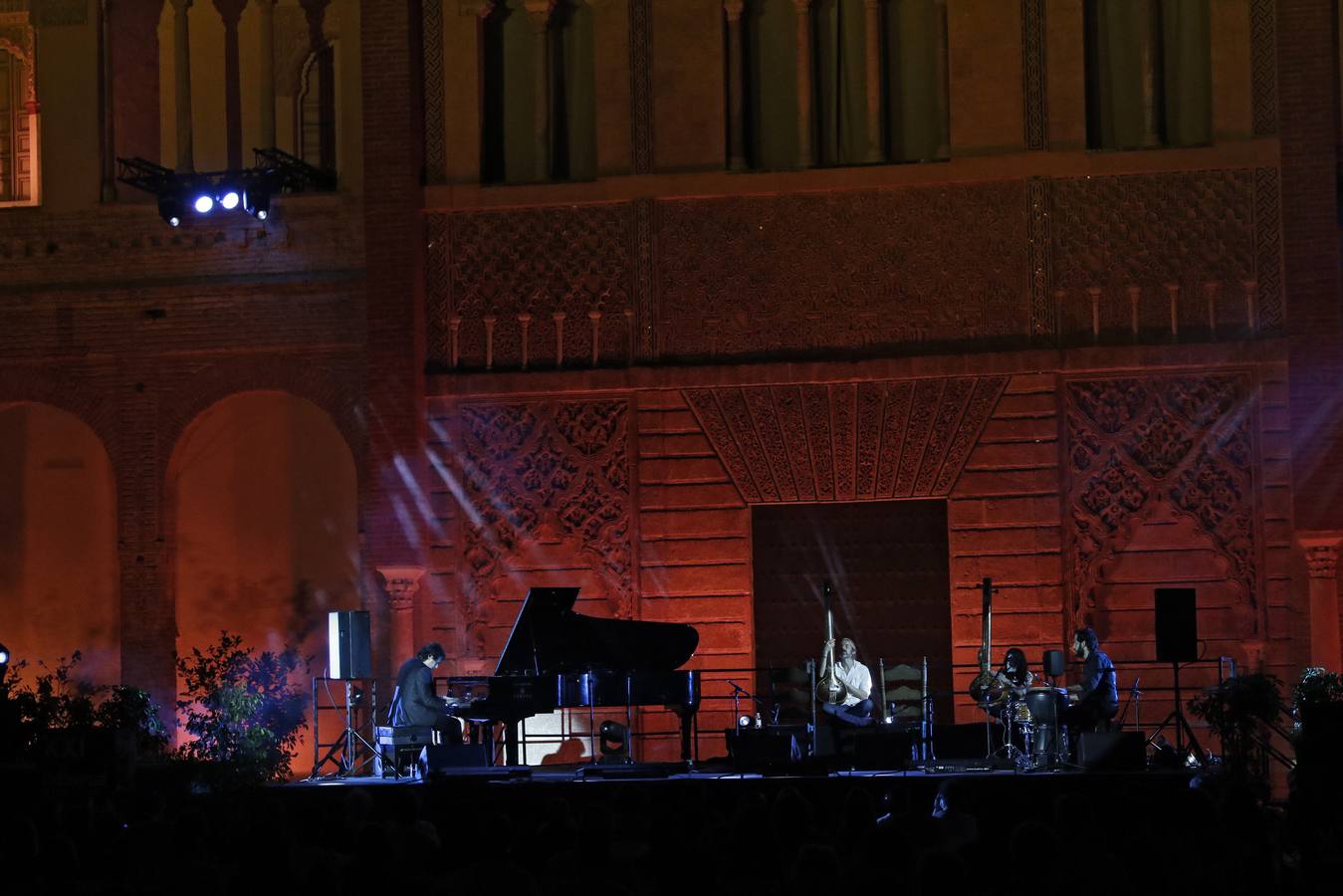 Bienal de Flamenco 2020: las notas del piano de Pedro Ricardo Miño llenan el Alcázar