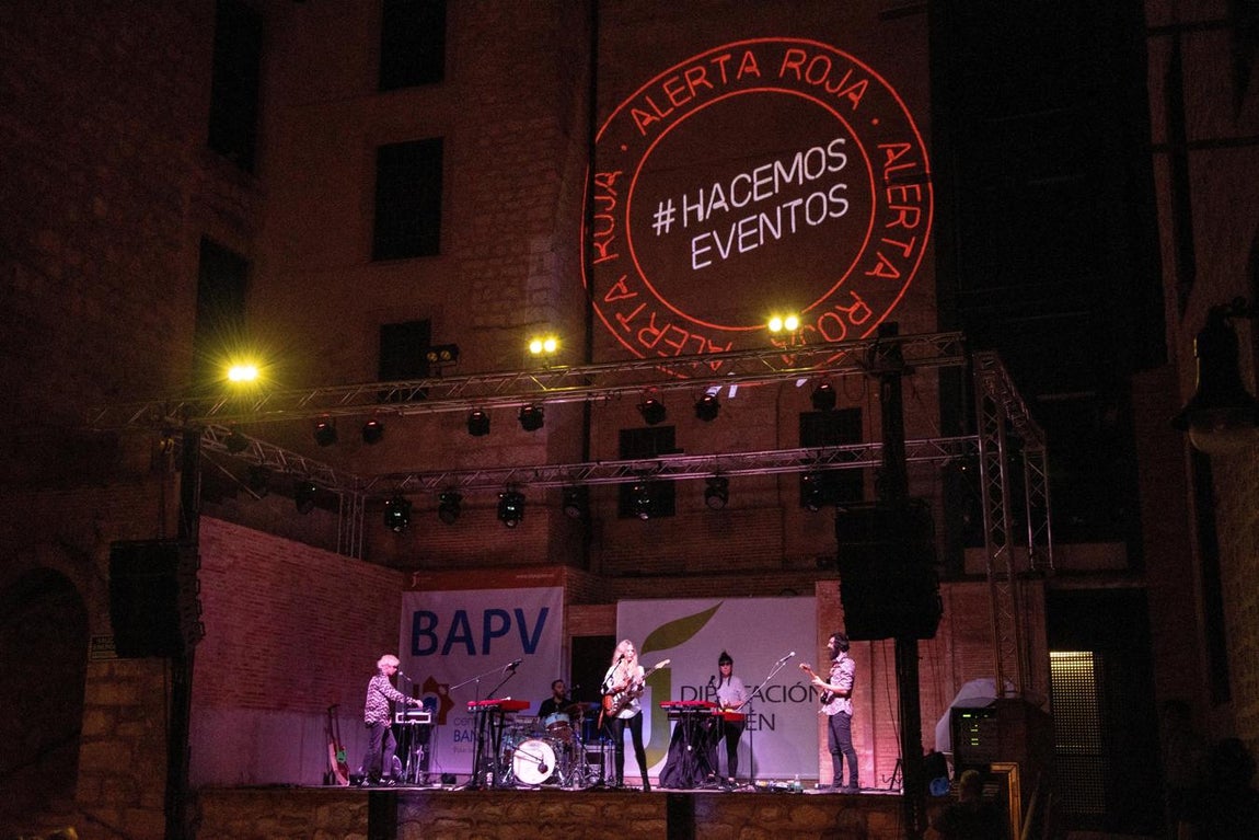 En Jaén actuó Christina Rosenvinge. 