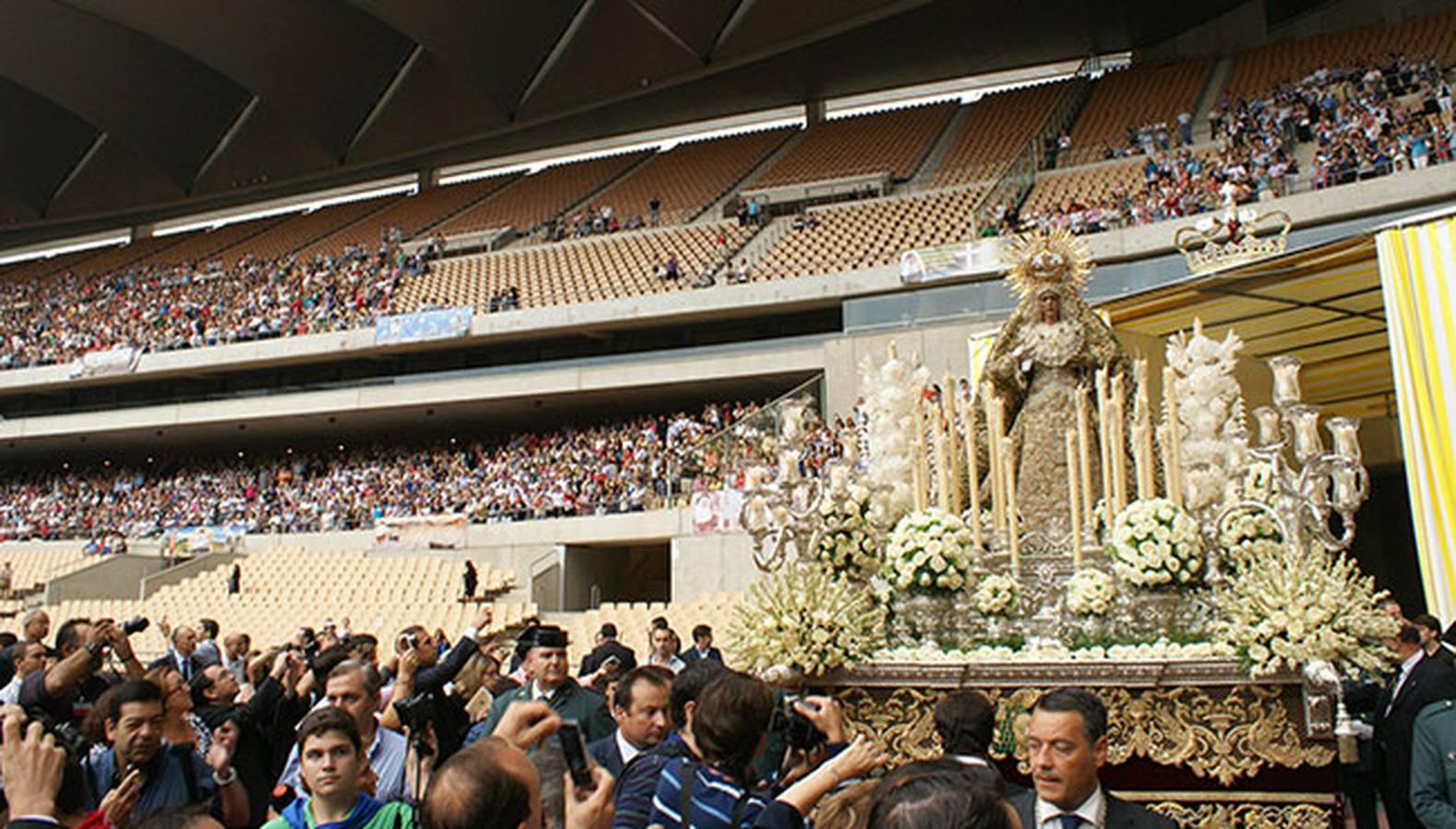 La Macarena en el estadio de la Cartuja