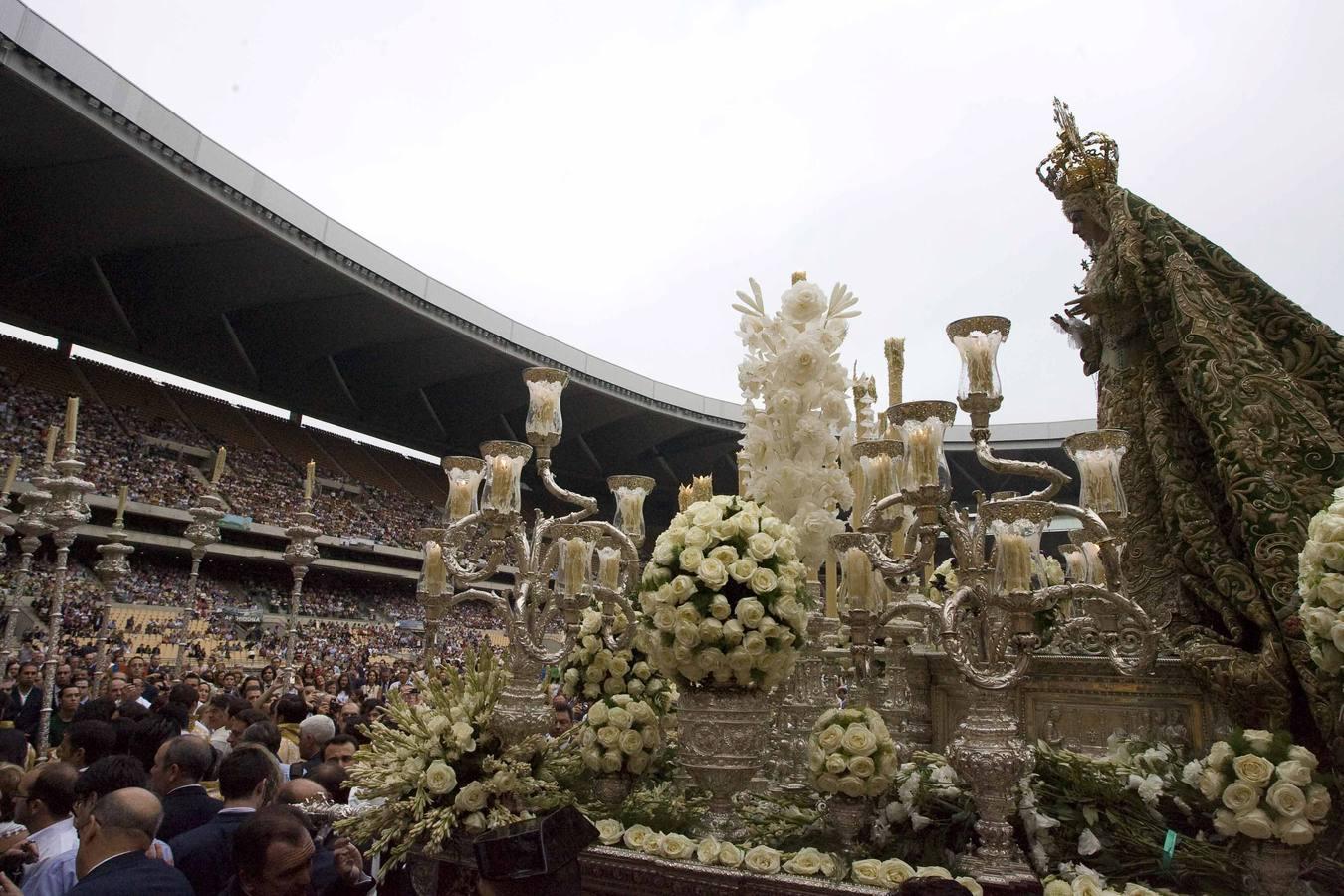 La Macarena en el estadio de la Cartuja