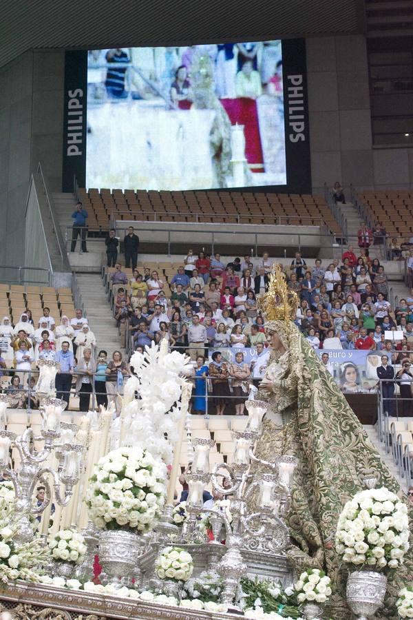 La Macarena en el estadio de la Cartuja