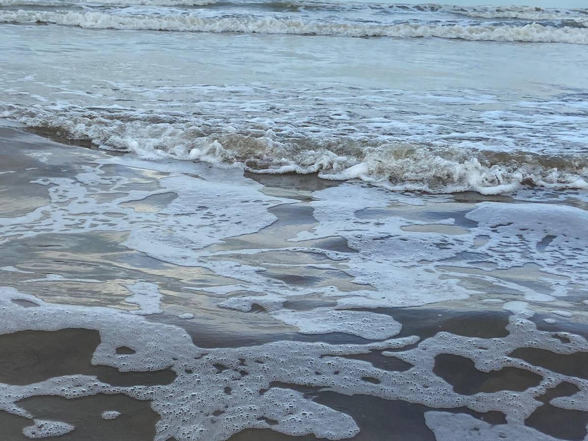 La lluvia deja las playas vacías en pleno mes de septiembre