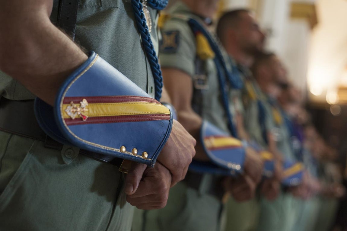 Caballeros. Traslado del Cristo de Mena por los caballeros legionarios en 2018 en Málaga