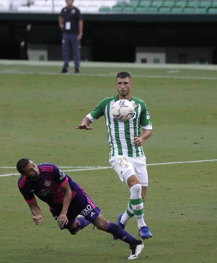 El partido Betis-Valladolid, en imágenes