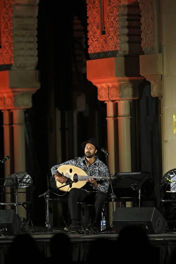 El laud árabe se une a la guitarra flamenca en la Bienal de Sevilla