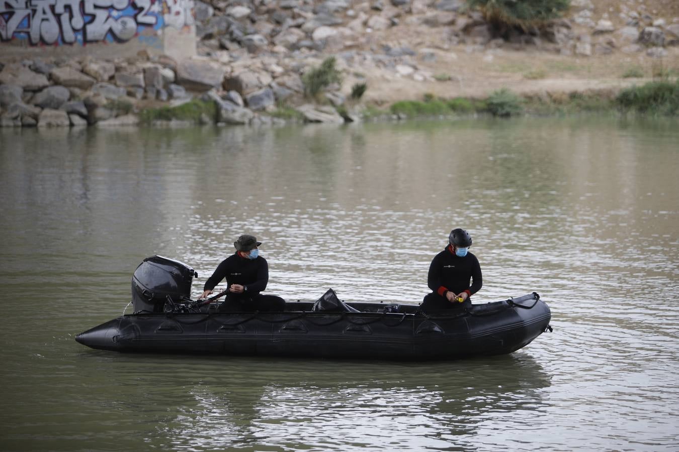 La búsqueda de José Morilla en el Guadalquivir, en imágenes