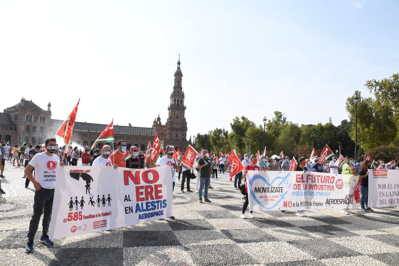 Concentración de protesta del sector aeronaútico en Sevilla