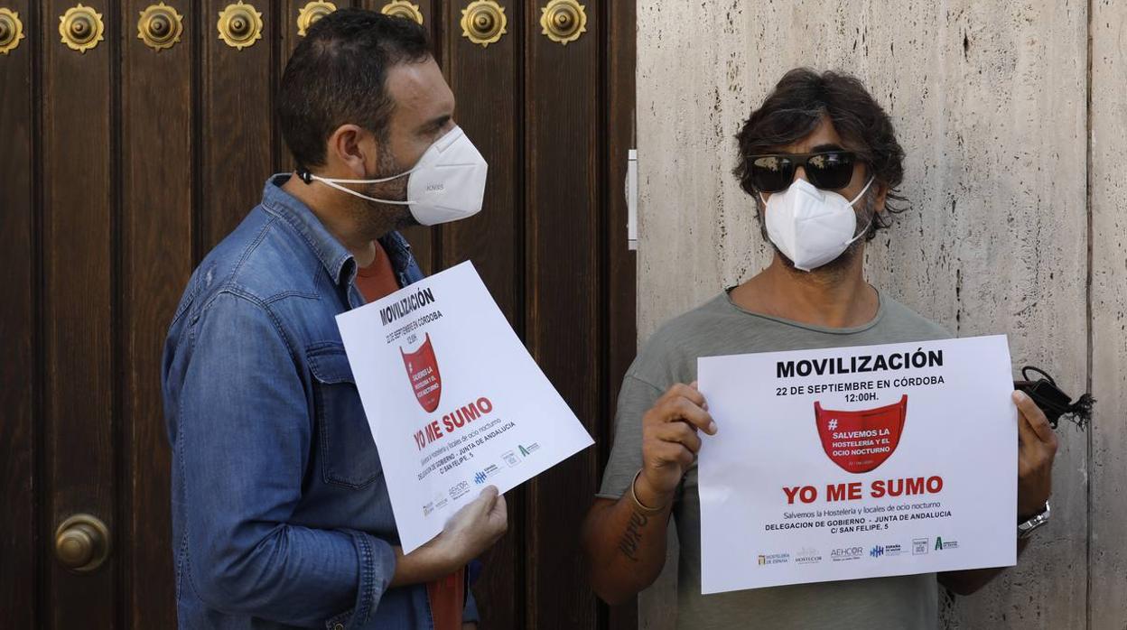 La protesta de los bares y el ocio nocturno en Córdoba, en imágenes