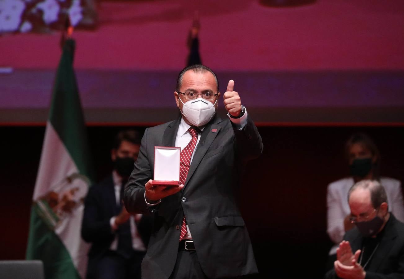 La entrega de las medallas de la ciudad de Sevilla, en imágenes (I)