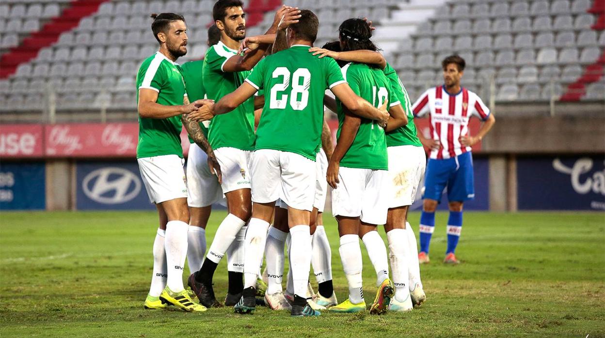 El Algeciras-Córdoba CF y la celebración de los goles, en imágenes