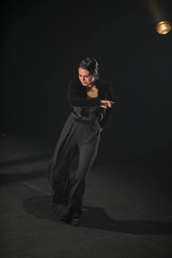 Bienal de Flamenco 2020: Mercedes de Córdoba en el Teatro Central con «Ser: Ni conmigo ni sin mí»