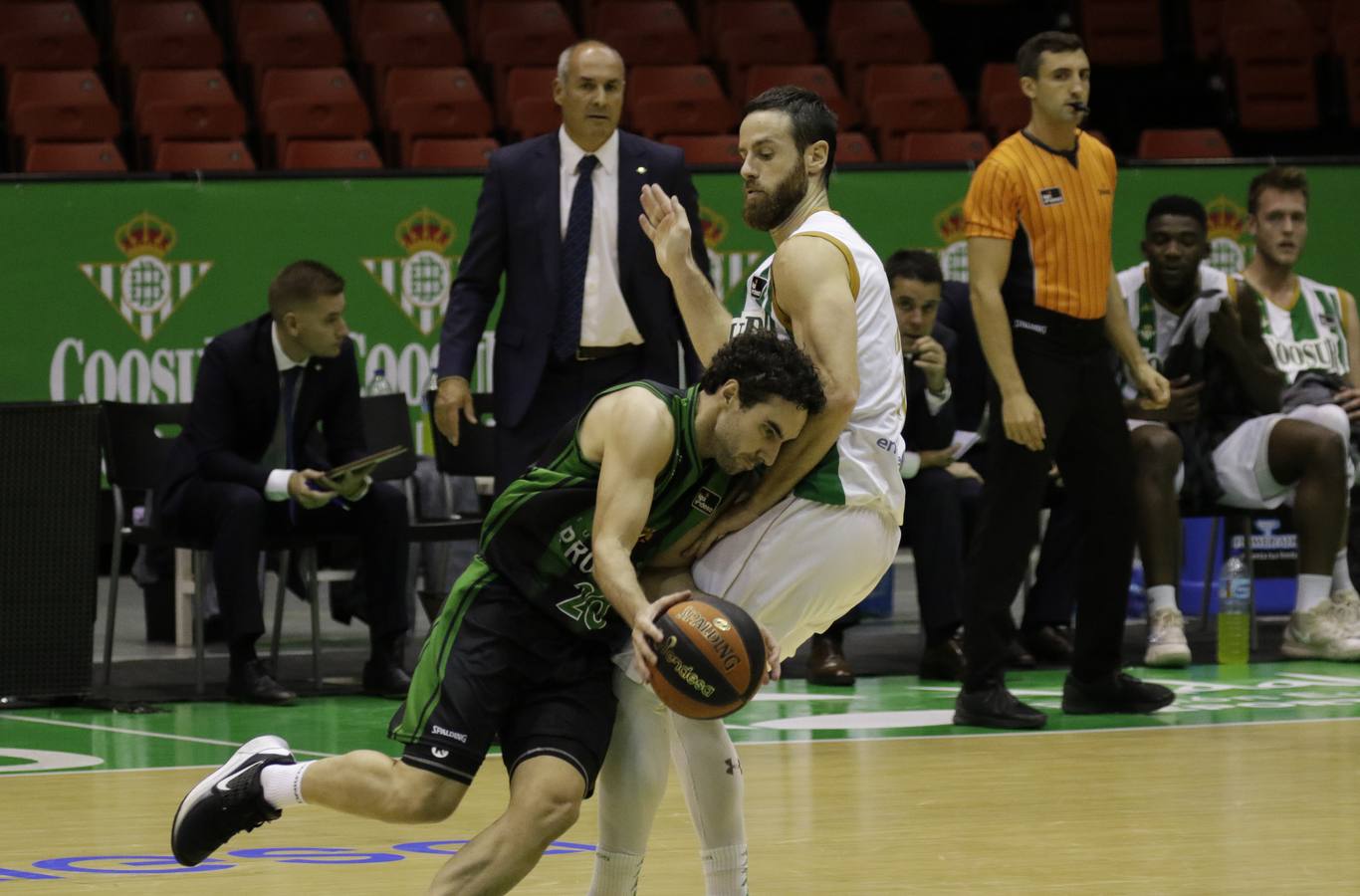 Coosur Real Betis-Joventut de Badalona, en imágenes