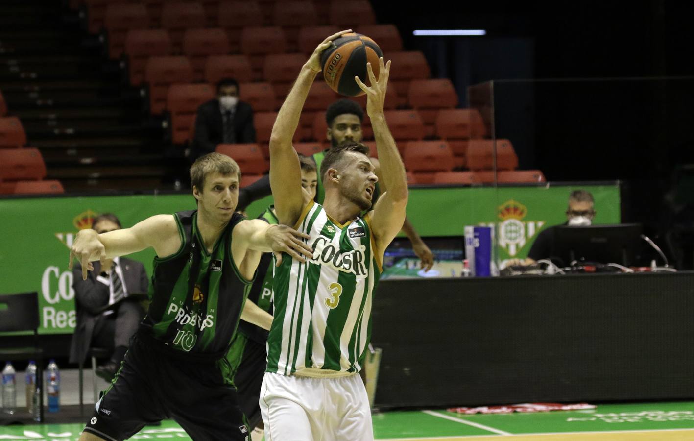 Coosur Real Betis-Joventut de Badalona, en imágenes