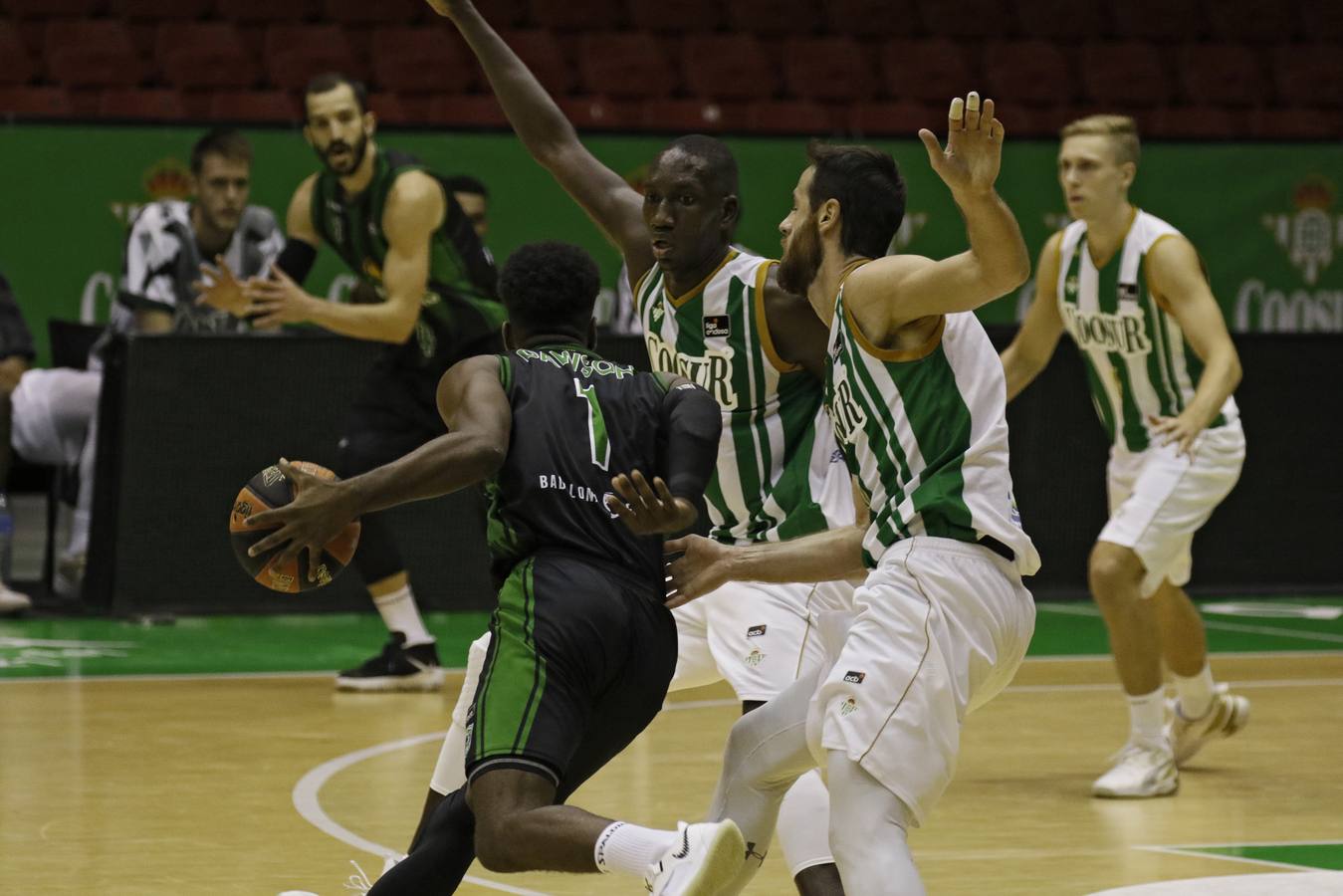 Coosur Real Betis-Joventut de Badalona, en imágenes