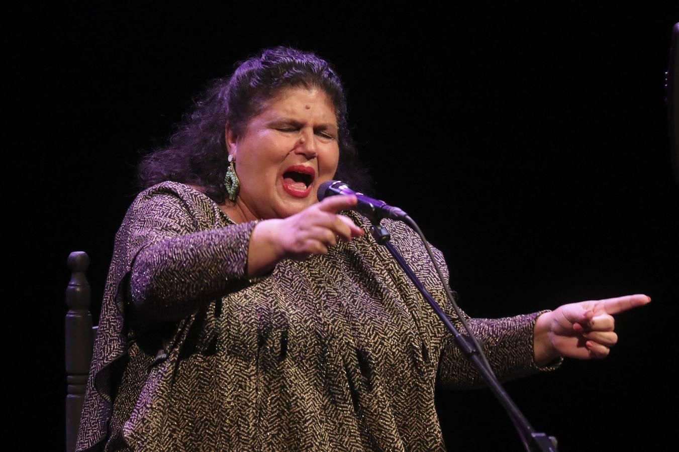 Inés Bacán canta a la «Memoria de una superviviente» en la Bienal de Flamenco