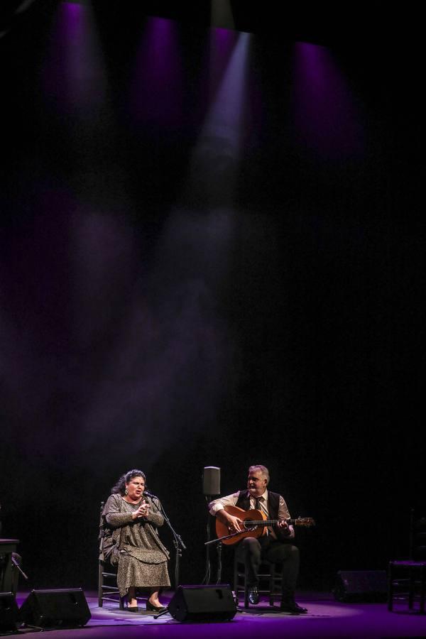 Inés Bacán canta a la «Memoria de una superviviente» en la Bienal de Flamenco