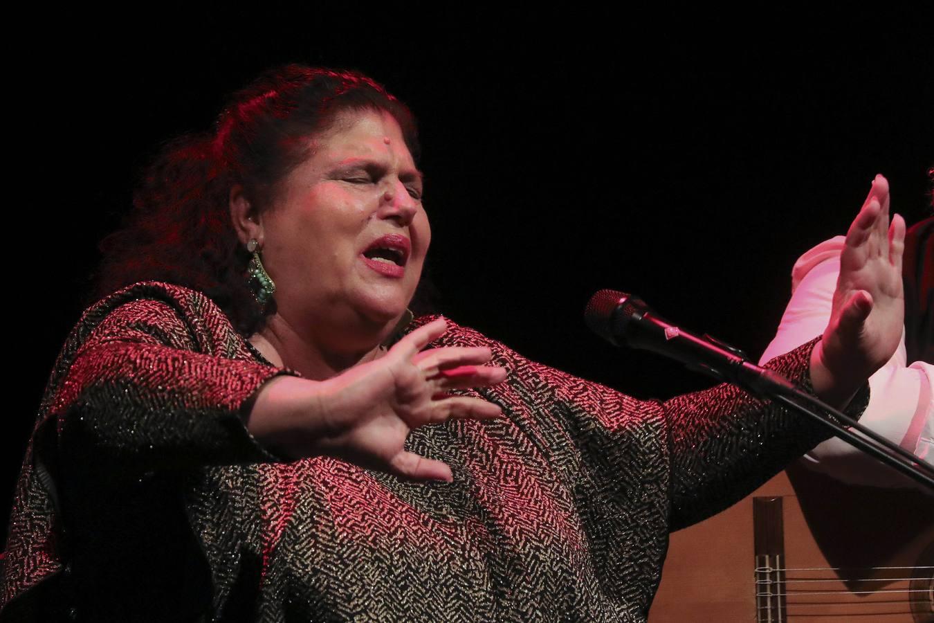 Inés Bacán canta a la «Memoria de una superviviente» en la Bienal de Flamenco