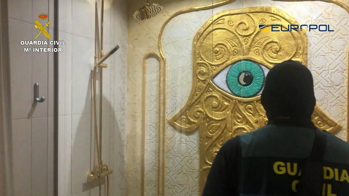 El dudoso gusto de los narcos, en imágenes