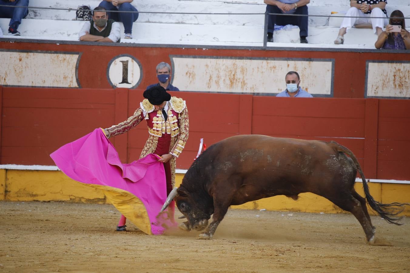 El «mano a mano» de enrique Ponce y Curro Díaz en Cabra, en imágenes (II)