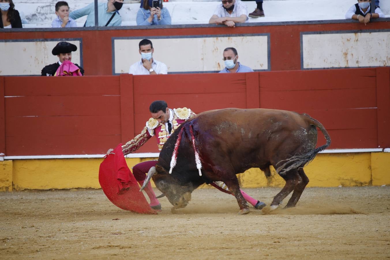 El «mano a mano» de enrique Ponce y Curro Díaz en Cabra, en imágenes (II)