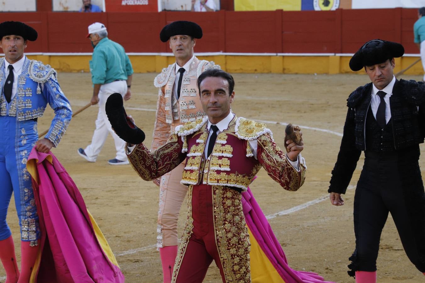 El «mano a mano» de enrique Ponce y Curro Díaz en Cabra, en imágenes (II)