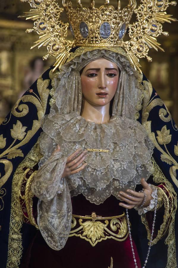 La Virgen del Dulce Nombre durante el día del rezo de su rosario