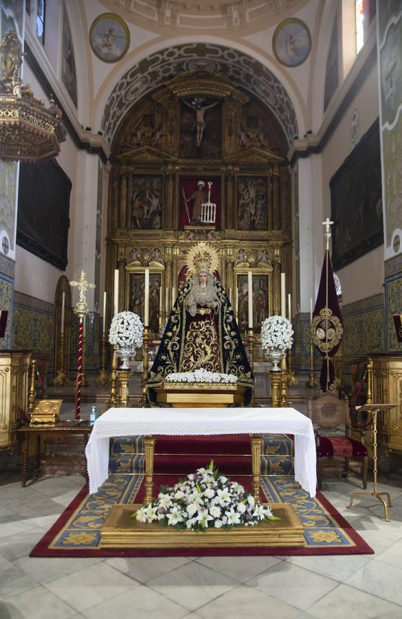 La Virgen del Dulce Nombre durante el día del rezo de su rosario