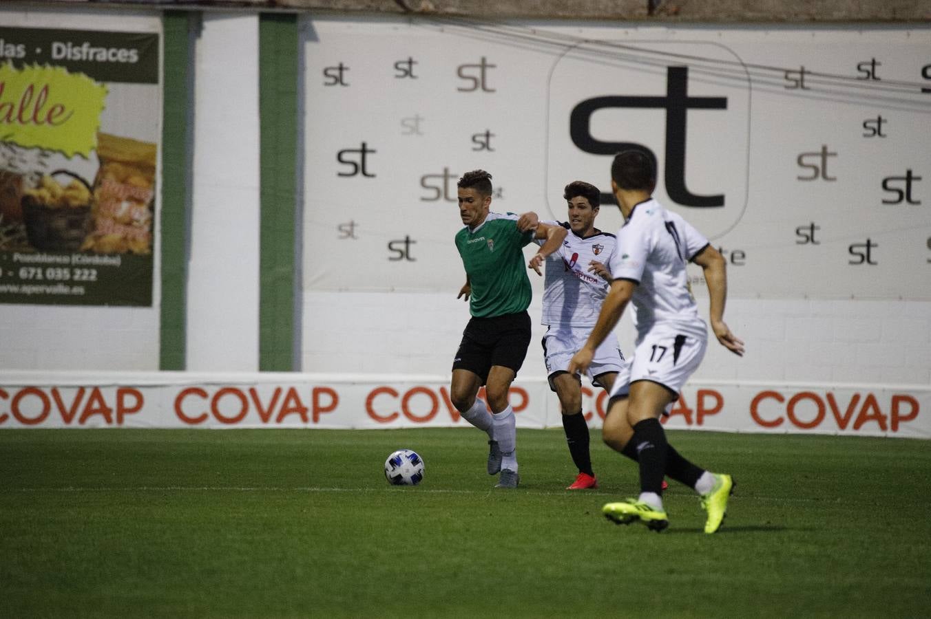 El ambiente y la victoria del Córdoba CF ante el Pozoblanco, en imágenes