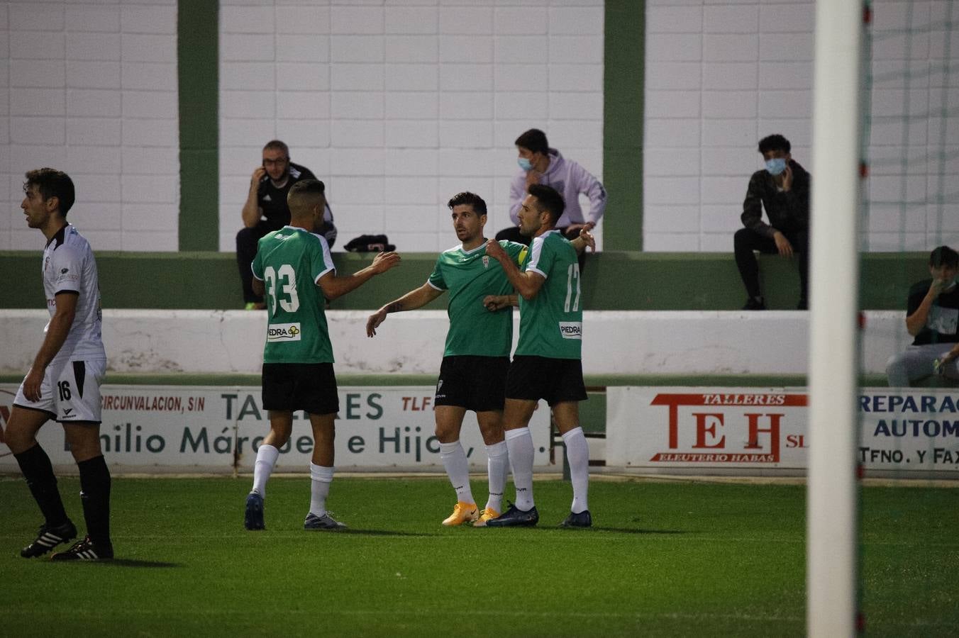 El ambiente y la victoria del Córdoba CF ante el Pozoblanco, en imágenes