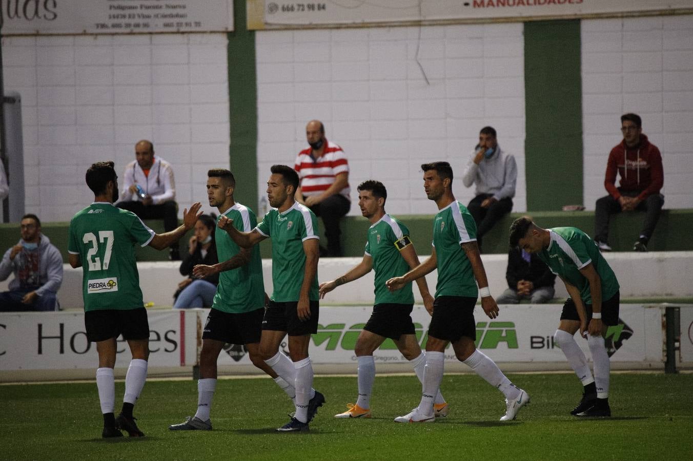 El ambiente y la victoria del Córdoba CF ante el Pozoblanco, en imágenes