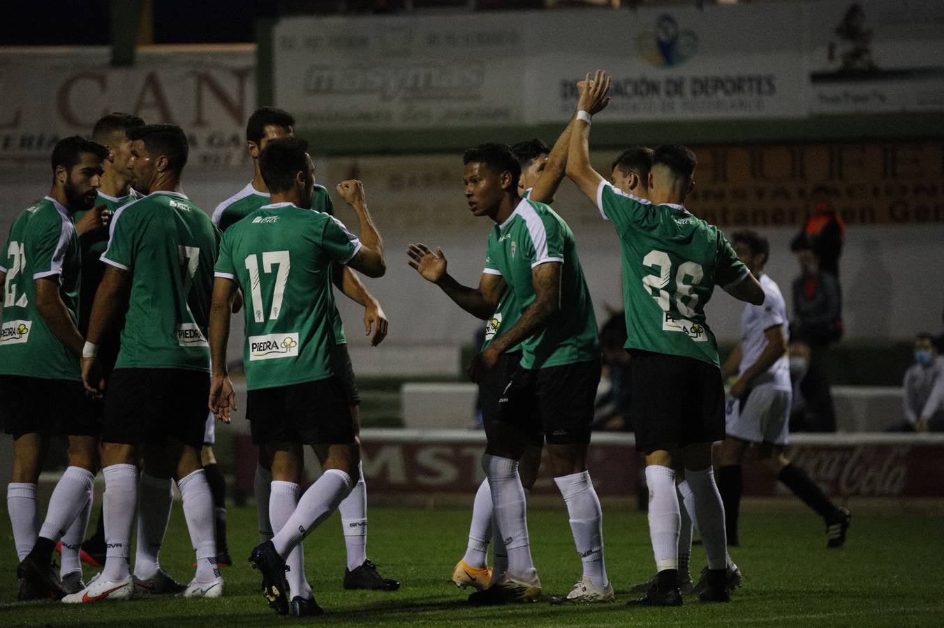 El ambiente y la victoria del Córdoba CF ante el Pozoblanco, en imágenes