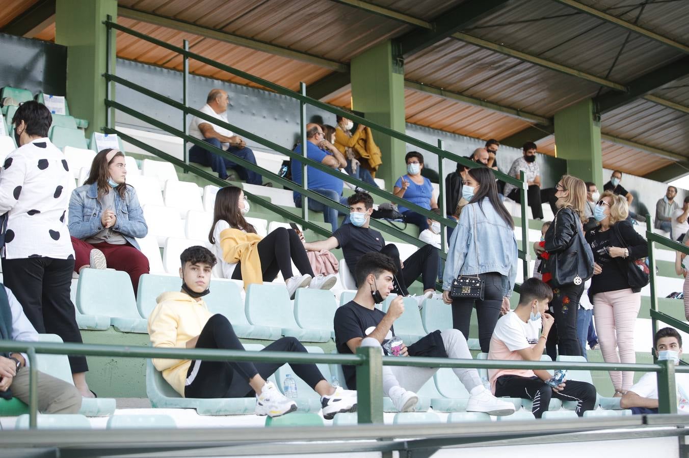 El ambiente y la victoria del Córdoba CF ante el Pozoblanco, en imágenes