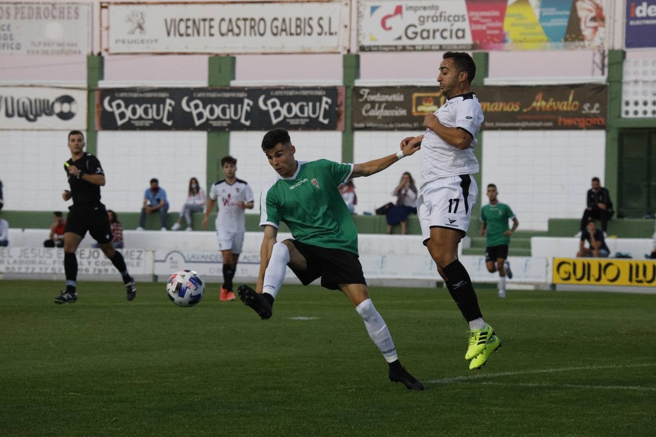 El ambiente y la victoria del Córdoba CF ante el Pozoblanco, en imágenes