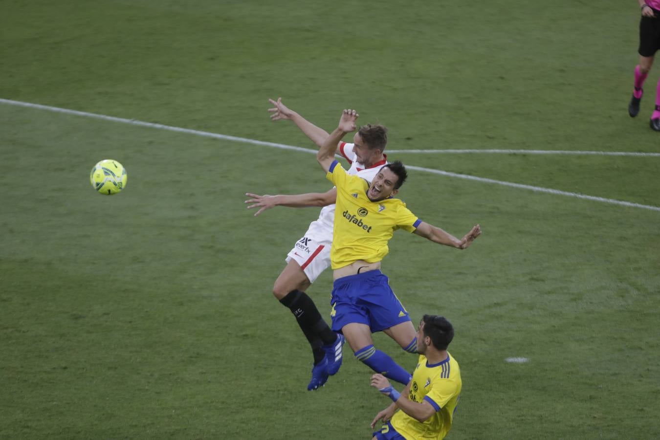 FOTOS: El partido Cádiz CF-Sevilla, en imágenes