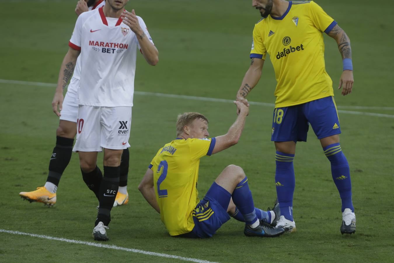 FOTOS: El partido Cádiz CF-Sevilla, en imágenes