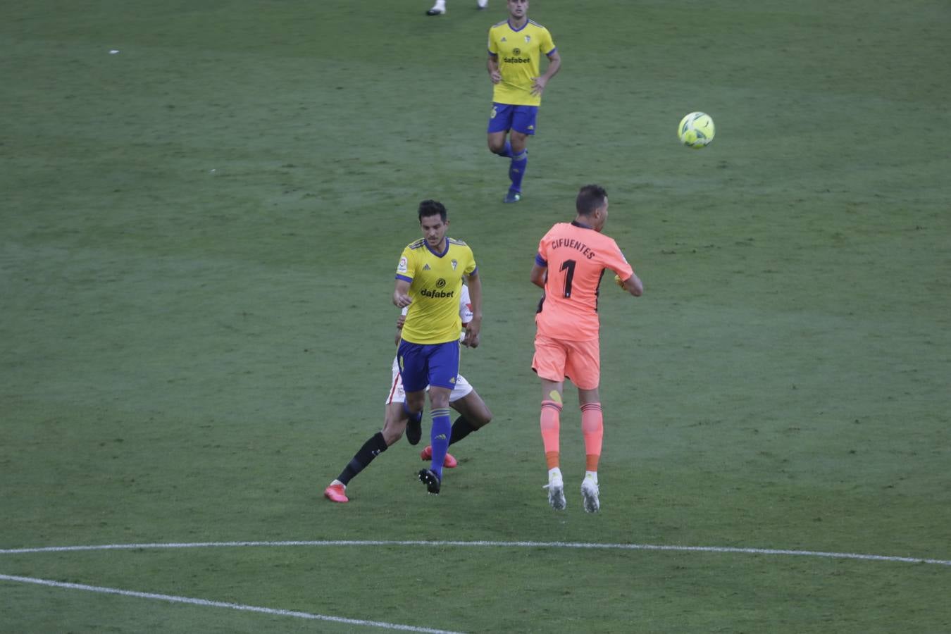 FOTOS: El partido Cádiz CF-Sevilla, en imágenes