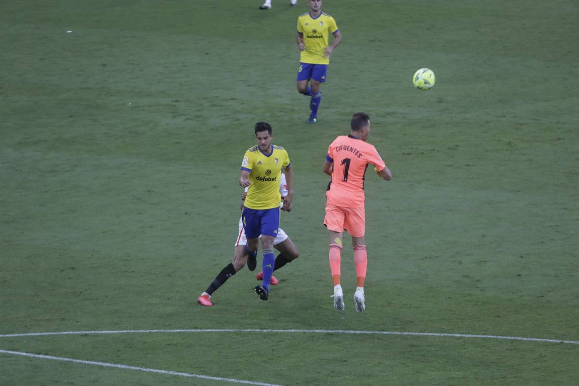 FOTOS: El partido Cádiz CF-Sevilla, en imágenes