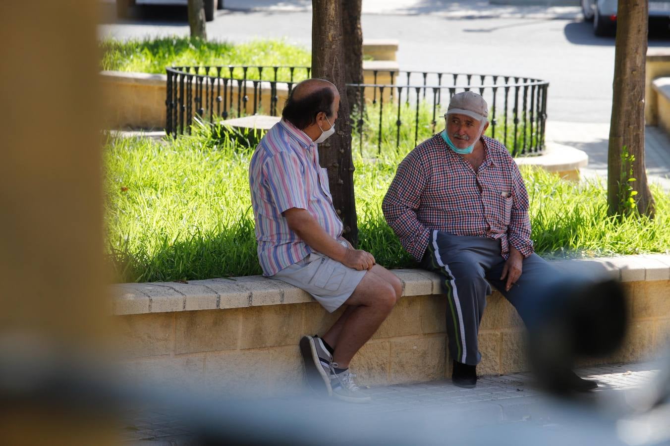 El día a día en Almodóvar del Río y su escalada de contagios, en imágenes