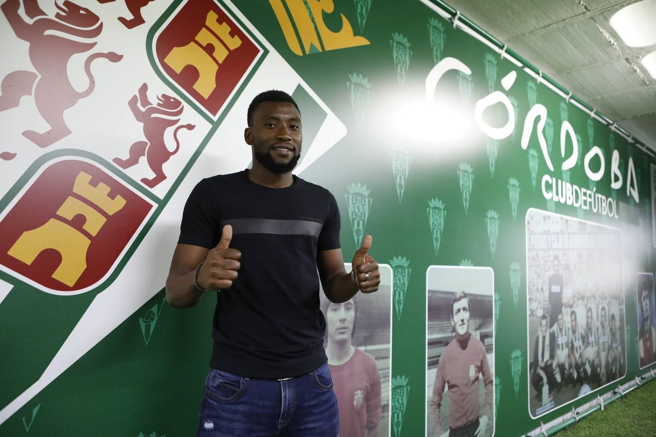 La presentación de Traoré y Álex Robles en el Córdoba CF, en imágenes