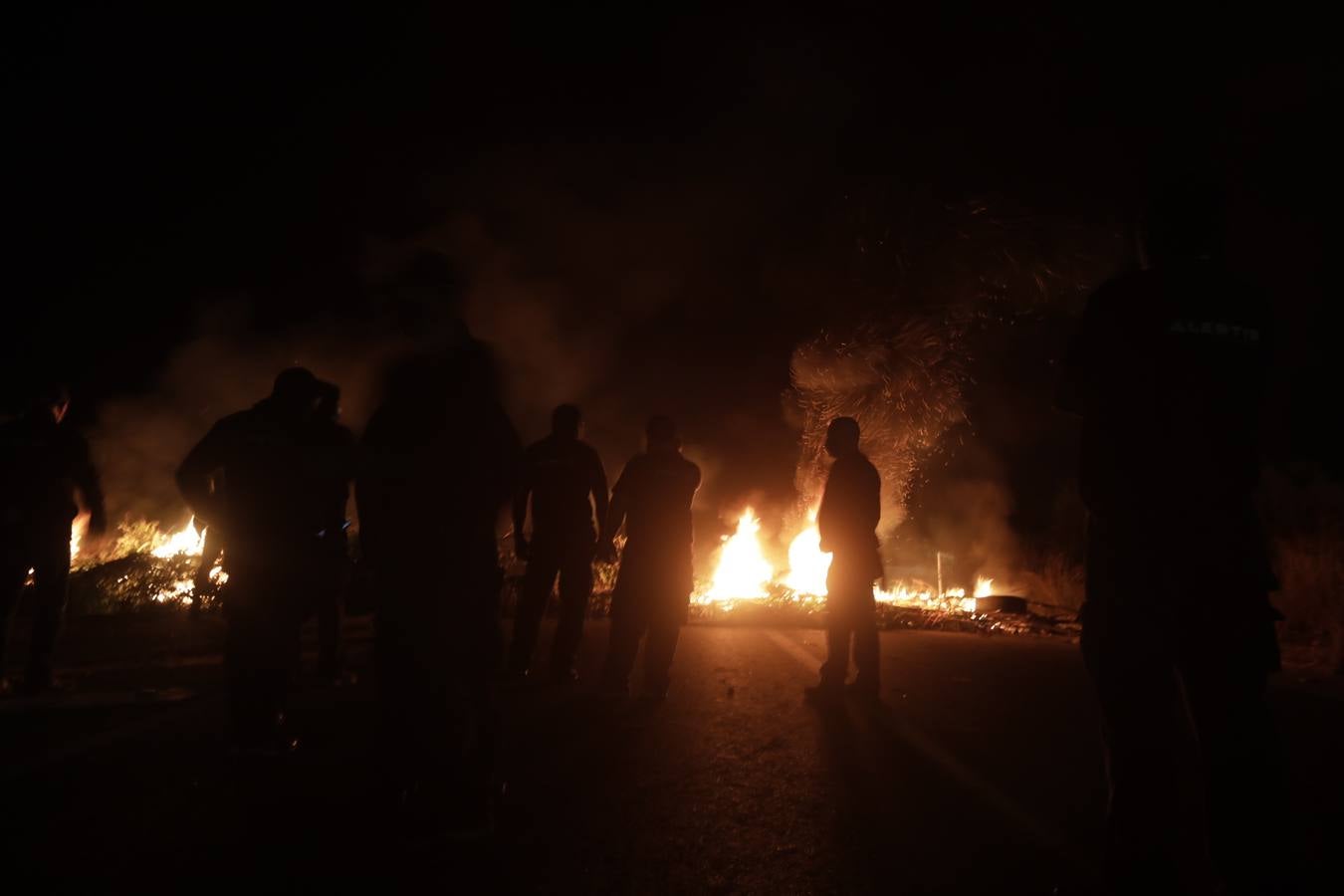 Segundo día de barricadas de la huelga de Alestis