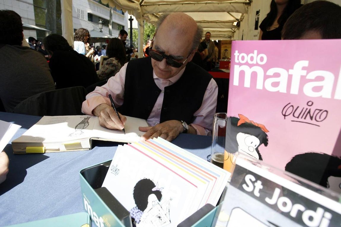 El humorista gráfico en una firma de libros celebrada durante festividad de Sant Jordi de 2009.. 