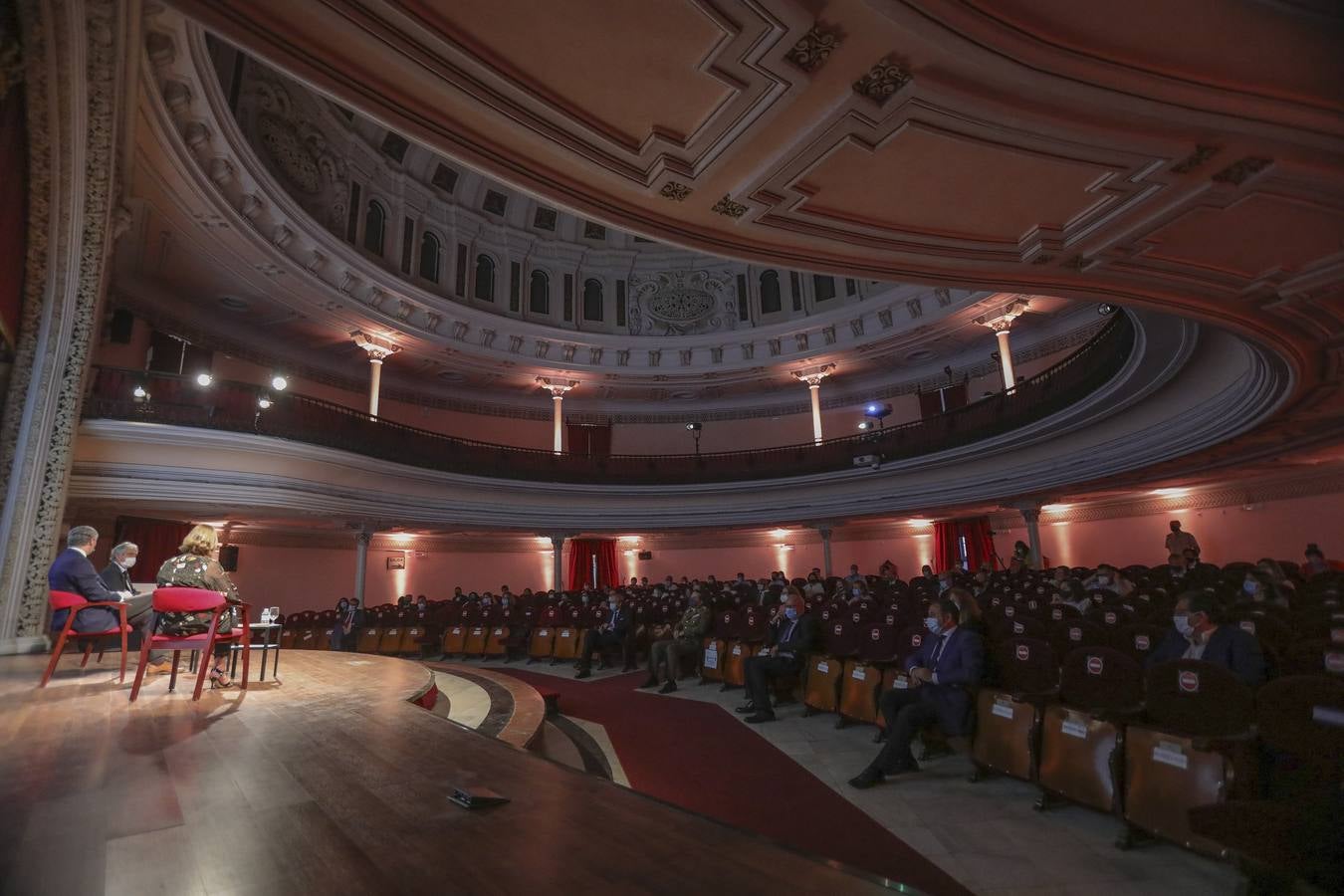 El concierto homenaje de la gala de Sevilla Solidaria, en imágenes