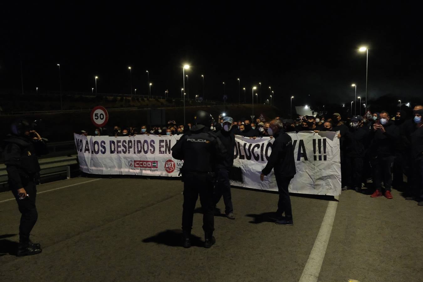 Tercer día de huelga de los trabajadores de Alestis en Cádiz